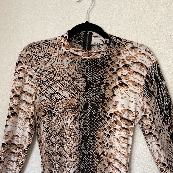 Bold Snake 🐍 Print Long Sleeve Stretchy Dress Size L - Picture 2 of 5